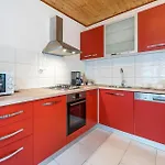 3 Bedroom Gorgeous Apartment In Skradin