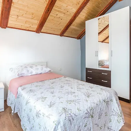 Apartment 3 Bedroom Gorgeous In Skradin