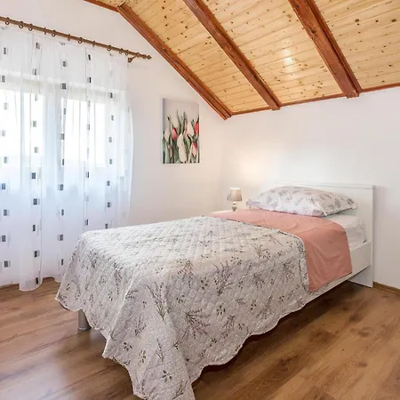 Daire 3 Bedroom Stunning In *