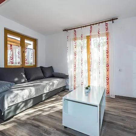 3 Bedroom Stunning In Daire Skradin