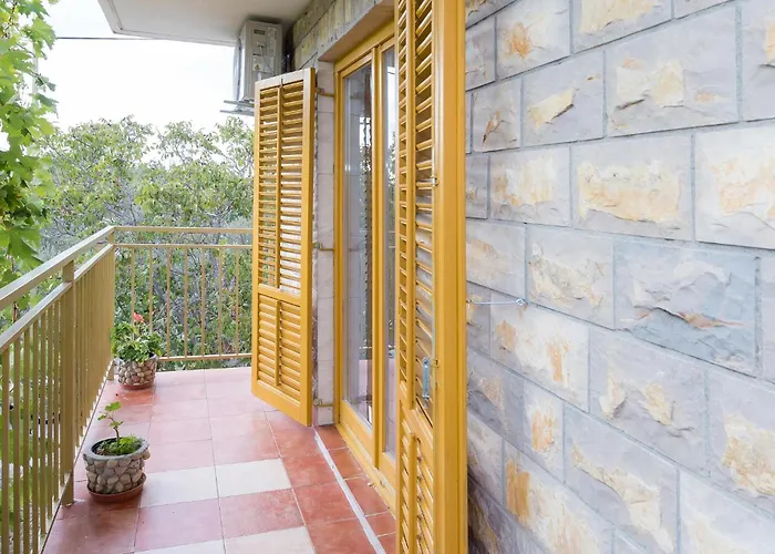 3 Bedroom Stunning In דירה סקארדין