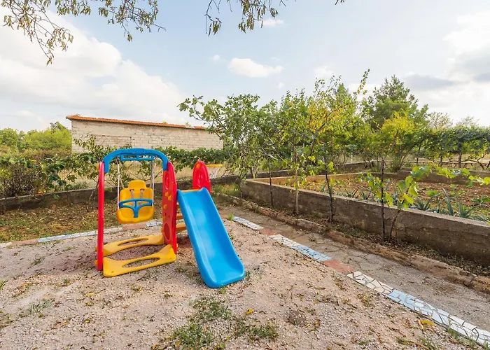 3 Bedroom Stunning In דירה סקארדין