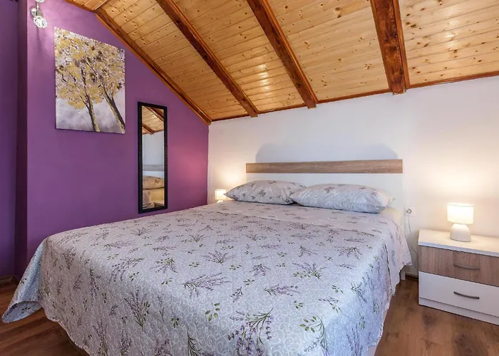 3 Bedroom Stunning In סקארדין